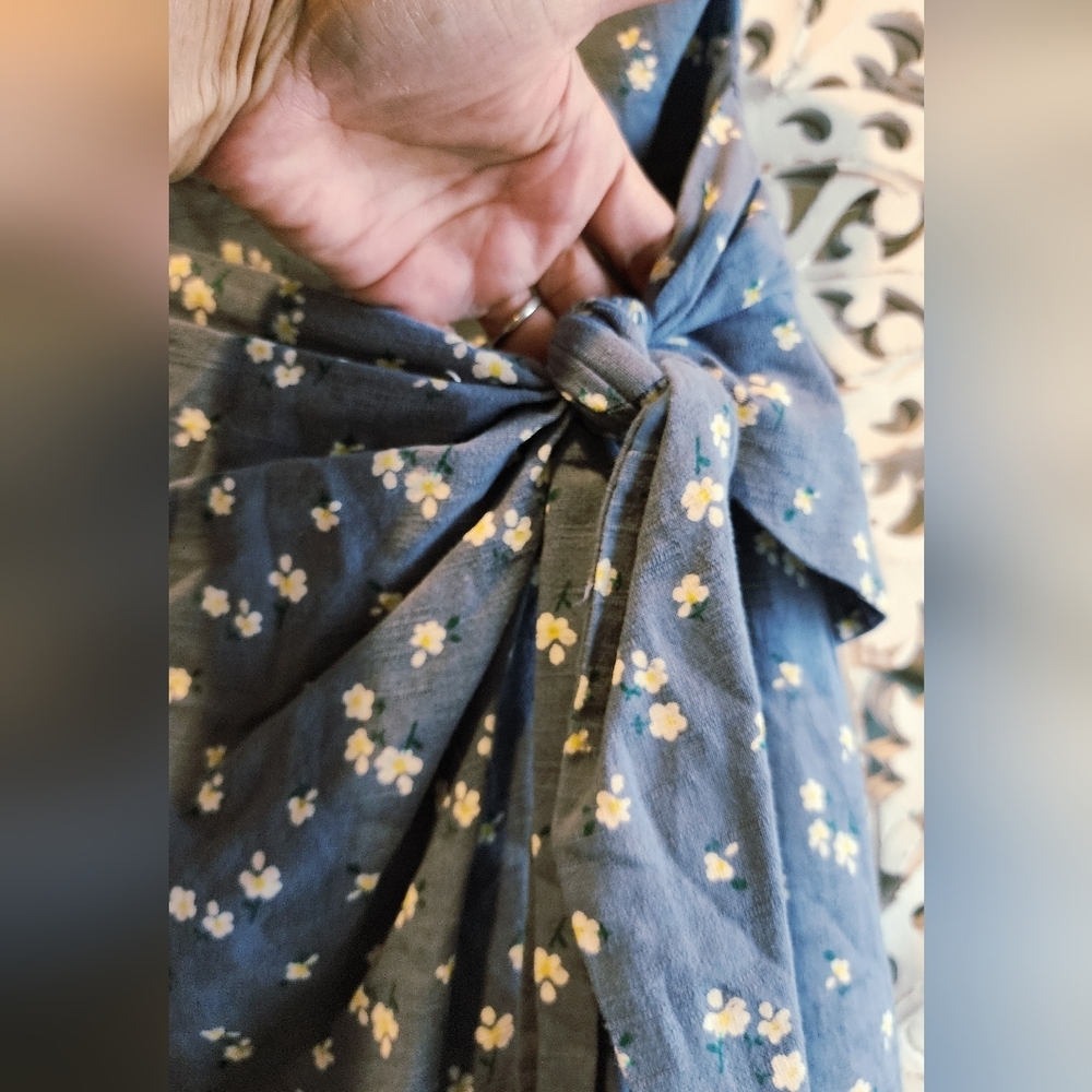 MAJORELLE ANNA BLUE DOSTY FAUX WRAP MINI DRESS FLORAL WOMENS. SIZE SMALL - Picture 7 of 14